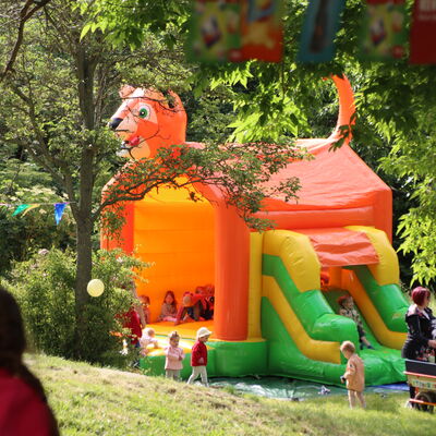 Die Hüpfburg war der Renner bei den Kindern.