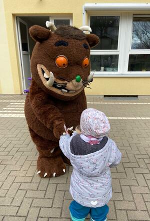 Ein wenig skeptisch waren die Kinder anfangs schon, aber der Grüffelo bescherte ihnen einen tollen Tag.