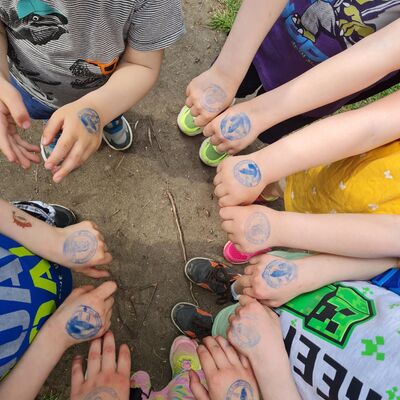 Die n&auml;chsten Stempel sollen nicht auf Kinderh&auml;nden sondern in einem Stempelheft landen.