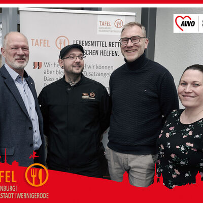 v.l.: Kai-Gerrit Bädje (Geschäftsführer AWO), Andreas Knospe (Tafel-Koordinator), René Silberbach (Bäckermeister und Sponsor der Tafel aus Wernigerode), Sarah Zschernitz (Leiterin Sozialarbeit bei der AWO)