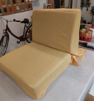 Der Sessel wird repariert