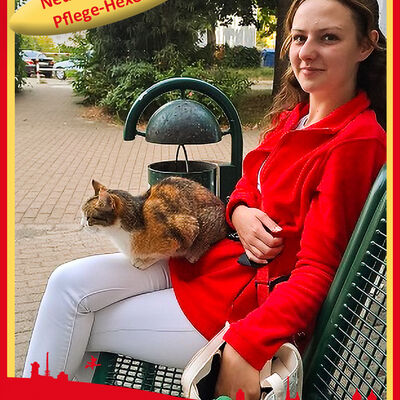 Pflegedienst-Azubine Karolina und Katze Lotti