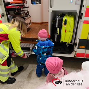 Krippenkinder zu Besuch beim DRK Bereitschaftsdienst in Osterwieck _03