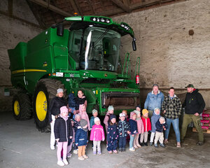 Die Kita Drohndorf zu Gast im Landwirtschaftsbetrieb der Familie Winkler in Mehringen_04