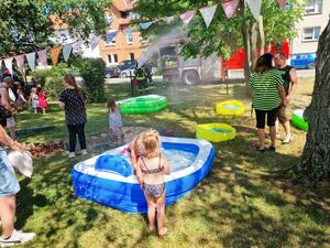 Abkühlung beim Sommerfest